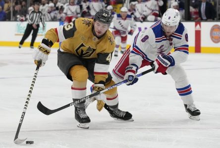 Les Rangers inscrivent quatre buts en troisième période pour triompher 5-1