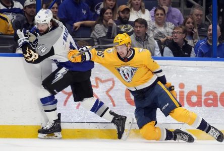 Brayden Point inscrit deux buts et le Lightning bat les Predators 5-2