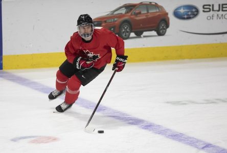 Connor Bedard fait encore tourner les têtes au camp de sélection de Hockey Canada