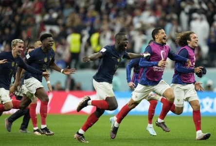 La France bat l’Angleterre 2-1 et accède aux demi-finales à la Coupe du monde