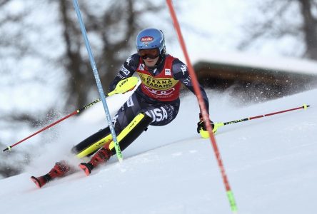 Wendy Holdener bat Mikaela Shiffrin et gagne une deuxième fois en slalom