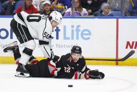 Tage Thompson marque deux buts et les Sabres écrasent les Kings 6-0