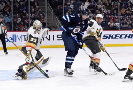 Les Golden Knights tiennent le coup face aux Jets et l’emportent 6-5