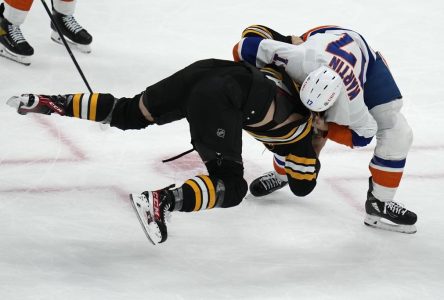 Pastrnak met fin au débat en tirs de barrage et les Bruins battent les Islanders