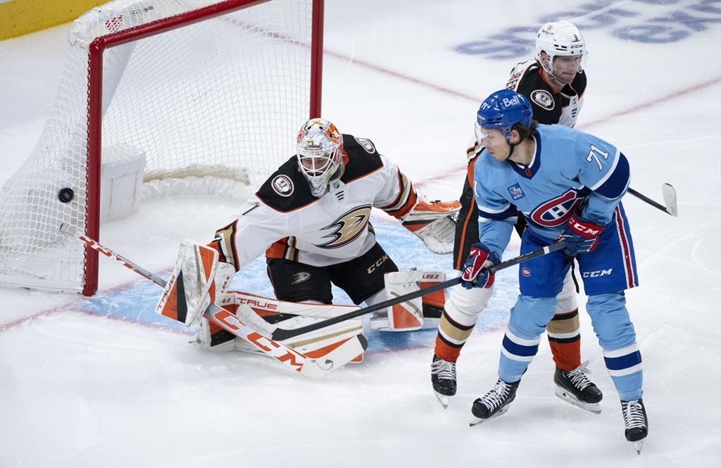 John Klingberg marque deux buts et les Ducks battent le Canadien 5-2