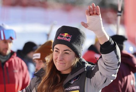 Goggia étonne en gagnant la descente de St-Moritz malgré des fractures aux doigts