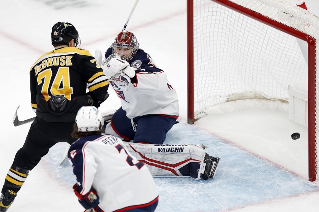 Les Bruins honorent Patrice Bergeron et battent les Blue Jackets 4-2