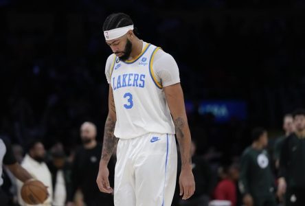 Lakers: blessé au pied droit, Davis sera absent pour une période indéfinie