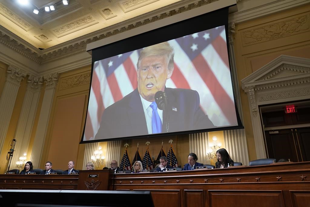 Le comité du 6-Janvier dévoile son rapport final, décrivant le «complot» de Trump