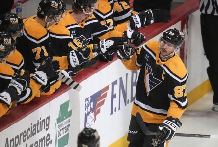 La série des Rangers freinée à sept gains, résultat d’un revers à Pittsburgh