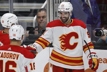 Kadri marque deux fois au 3e tiers et les Flames gagnent 7-3 à San Jose