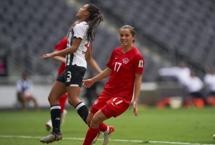 Jessie Fleming est de nouveau élue la joueuse de soccer de l’année au Canada