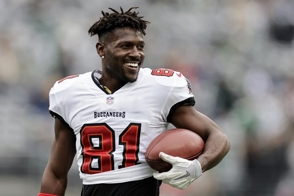 Pas d’accusations contre l’ex-ailier espacé de la NFL Antonio Brown