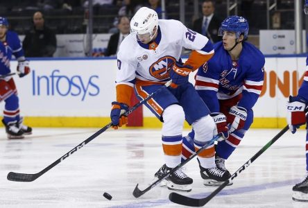 Kakko fait pencher la balance en fin de match pour les Rangers, victorieux 5-3