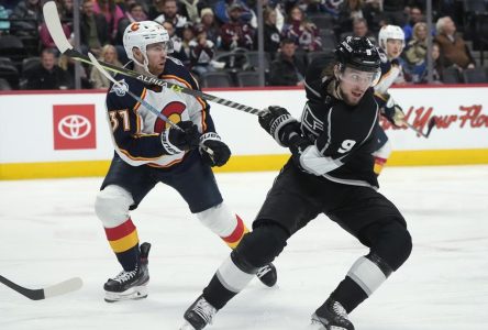 Les Kings viennent de l’arrière pour battre l’Avalanche en tirs de barrage