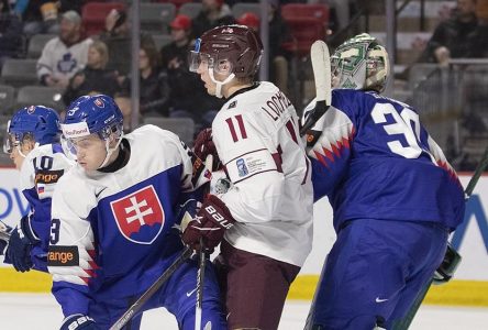 Adam Gajan repousse 28 tirs et la Slovaquie blanchit la Lettonie 3-0