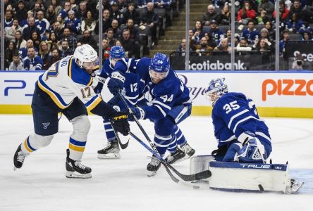 Brayden Schenn permet aux Blues de vaincre les Maple Leafs en tirs de barrage