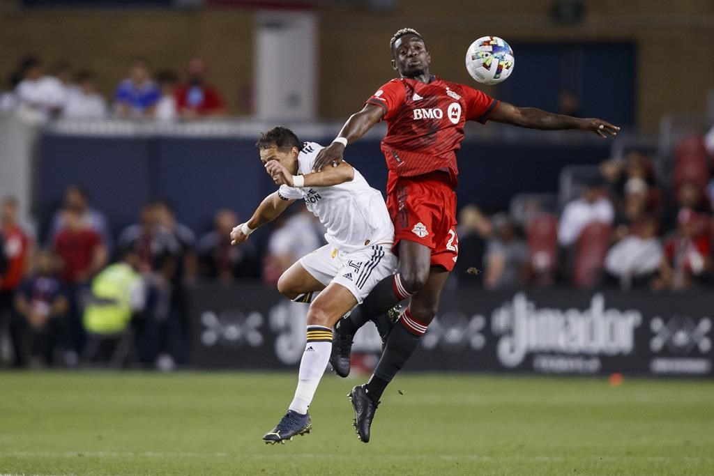 Le défenseur Chris Mavinga quitte le Toronto FC et se joint au Galaxy de Los Angeles