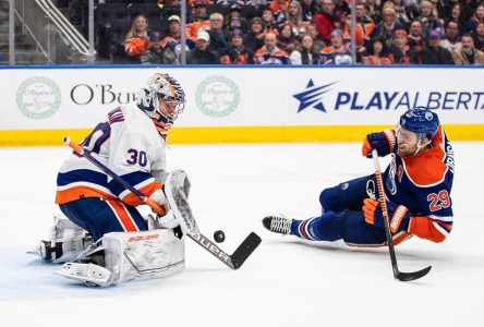 Les Oilers défont les Islanders 4-2 et retrouvent le chemin de la victoire