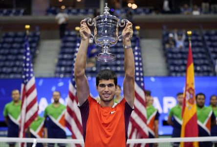 Tennis: Le numéro un mondial Carlos Alcaraz se retire des Internationaux d’Australie