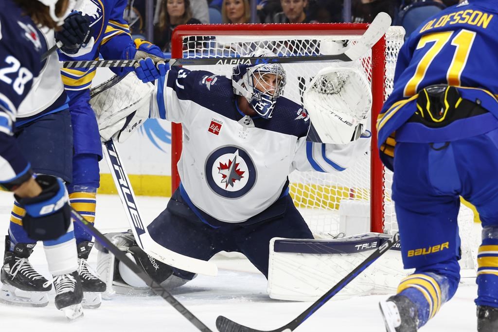 Kyle Connor brise l’impasse en troisième période et Winnipeg gagne 4-2 à Buffalo