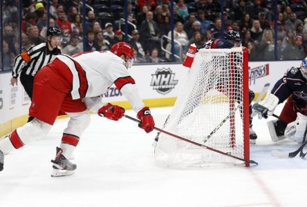 Pesce réussit un doublé dans un gain de la Caroline face aux Blue Jackets, 6-2