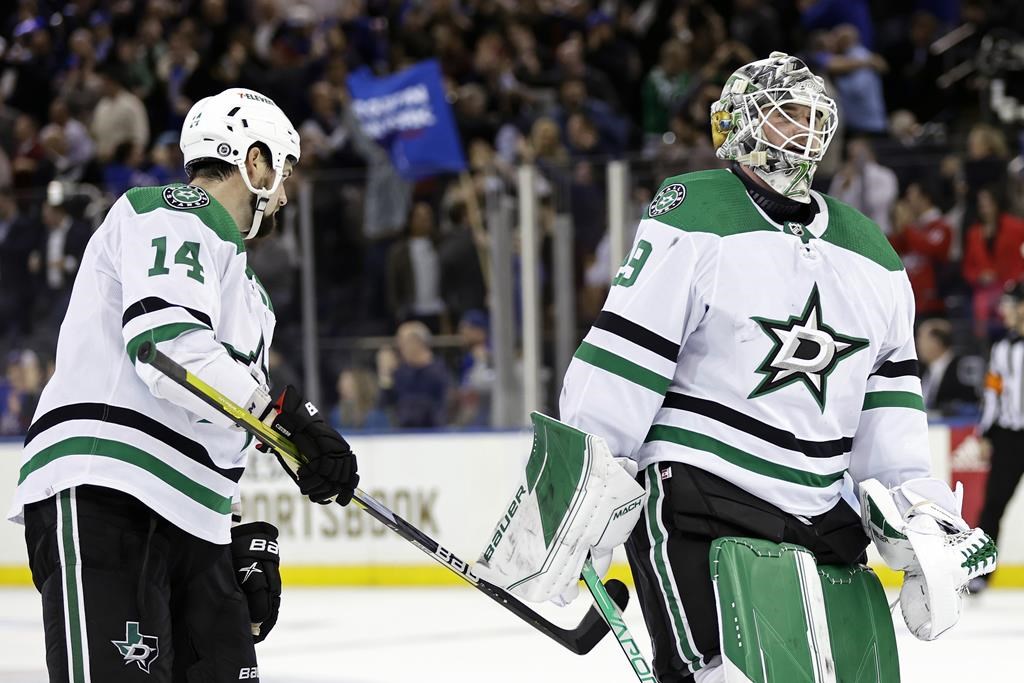 Adam Fox touche la cible en prolongation et offre la victoire aux Rangers