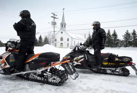 Tempête hivernale: les motoneigistes invités à la prudence sur les sentiers