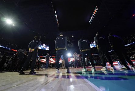 Spurs: le match au Alamodome établit le record pour la foule à un match de la NBA