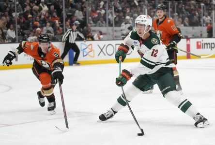 Boldy accepte une prolongation de contrat de sept ans et 49 millions $US du Wild