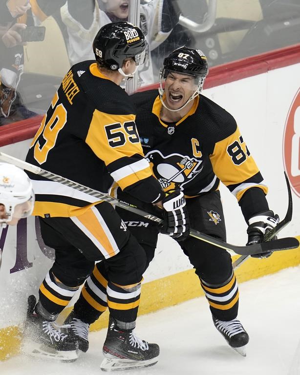 Guentzel met fin au débat en faveur des Penguins, qui l’emportent 4-3