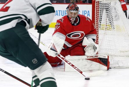 La défensive et Andersen aident les Hurricanes à avoir raison du Wild 5-2