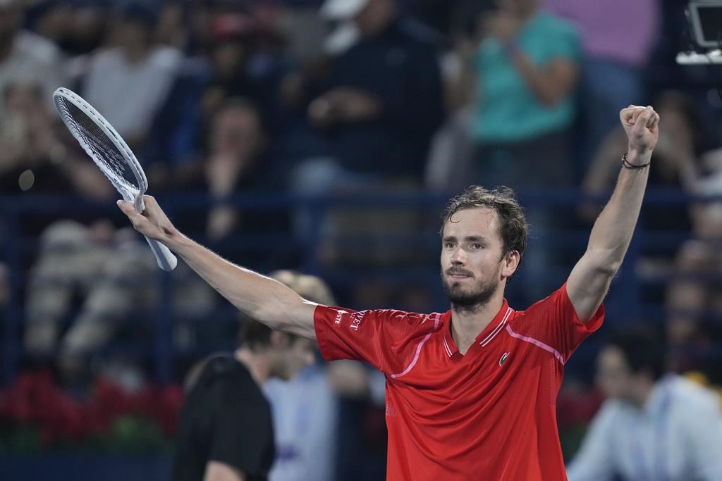 Medvedev domine Rublev en finale à Dubaï pour un troisième titre consécutif