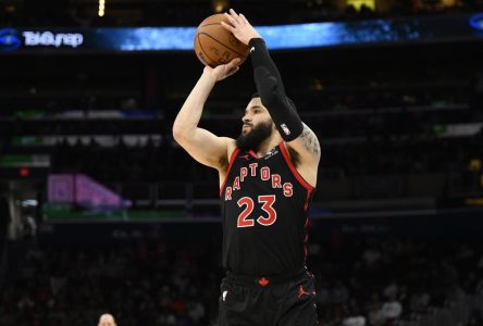 VanVleet réussit les tirs cruciaux et Toronto gagne en prolongation à Washington