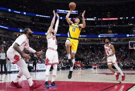 Haliburton réussit le tir crucial en fin de match, dans un gain des Pacers à Chicago