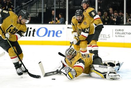 Quick effectue 25 arrêts et les Golden Knights battent le Canadien 4-3