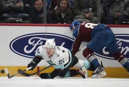 Yanni Gourde procure la victoire au Kraken en prolongation, à Denver