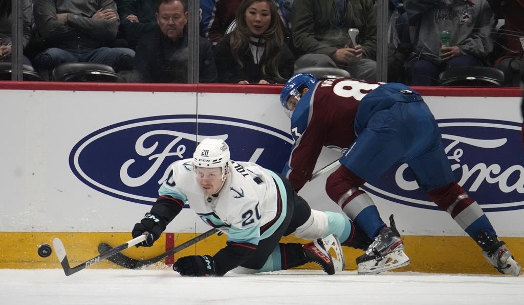 Yanni Gourde procure la victoire au Kraken en prolongation, à Denver