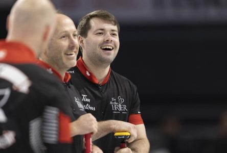 Championnat canadien de curling: un duo père-fils qui a du succès pour l’Ontario