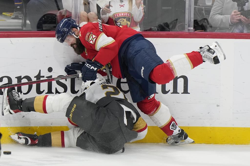 Bobrovsky fait 31 arrêts et les Panthers gagnent 2-1 contre les Knights