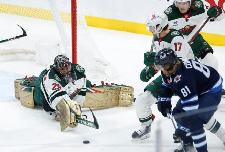 Fleury stoppe 46 tirs dans une victoire du Wild contre les Jets, 4-2