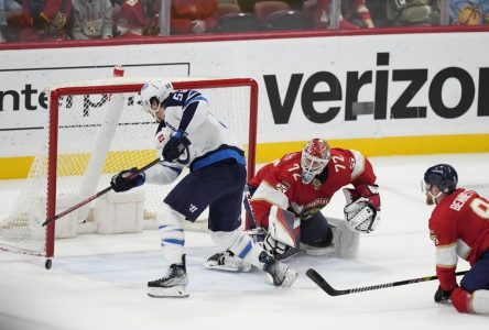 Mark Scheifele donne la victoire aux Jets en prolongation, contre les Panthers