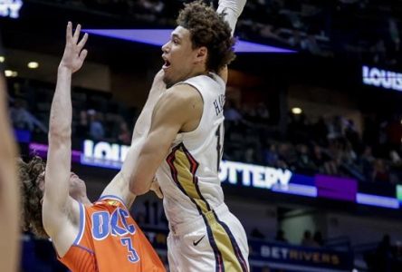 Gilgeous-Alexander fournit 35 points dans un gain du Thunder face aux Pelicans