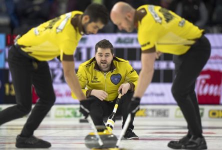 Le Manitobain Matt Dunstone bat Brendan Bottcher et passe en finale au Brier