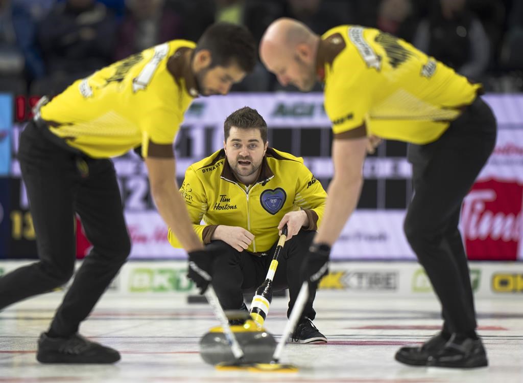 Le Manitobain Matt Dunstone bat Brendan Bottcher et passe en finale au Brier