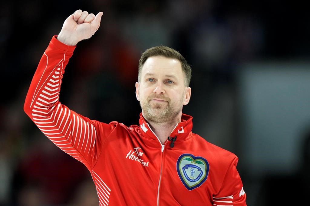 Gushue remporte de nouveau le Brier après sa victoire face à Dunstone en finale 7-5