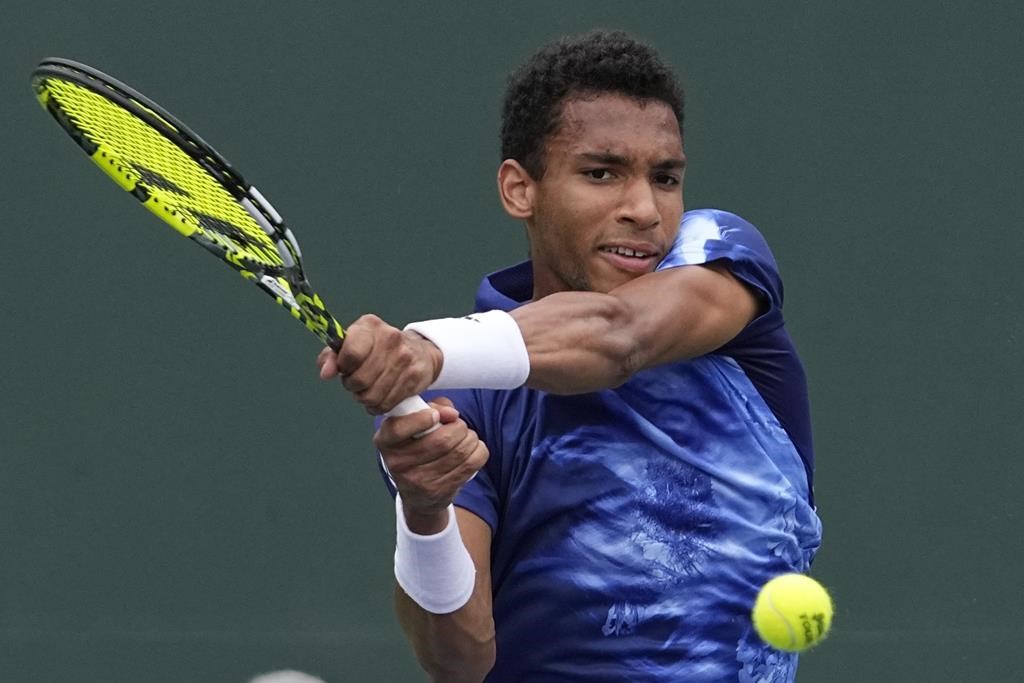 Auger-Aliassime sauve six balles de match et passe en quarts de finale à Indian Wells