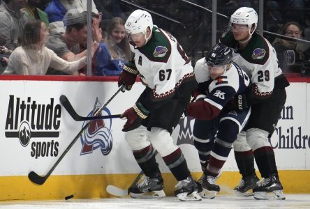 L’Avalanche prend le dessus sur les Coyotes, 3-1