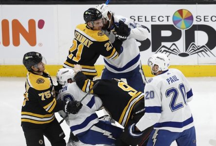 Une sixième victoire de suite pour les Bruins, 2-1 contre Tampa Bay