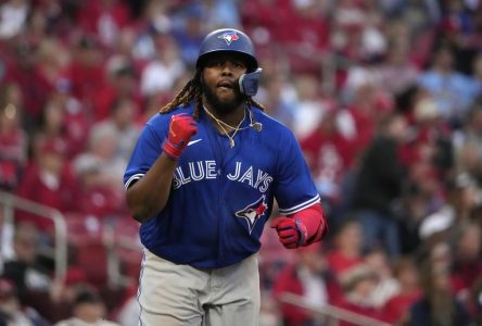 Guerrero produit trois points et les Blue Jays l’emportent difficilement à St. Louis